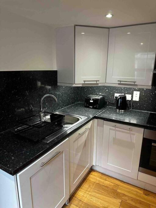 Ferienwohnung Amazing 2Bed2Bath Edgeware London Exterior foto